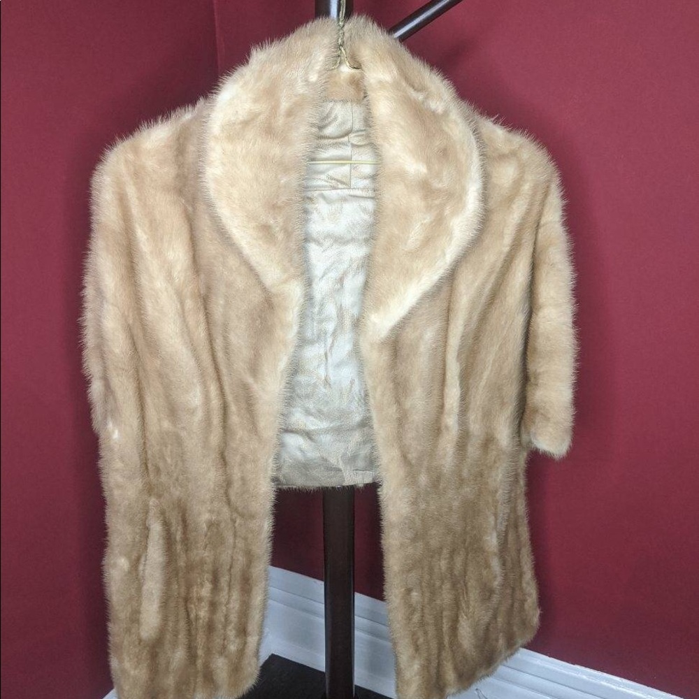 Couture Fur Paris beige Mink shrug